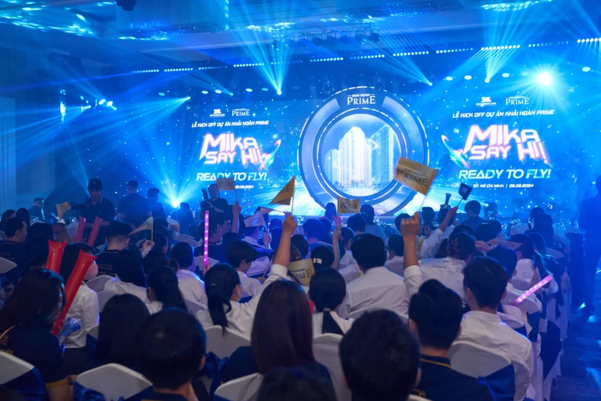 khong khi soi dong le ra quan thap mika khai hoan prime